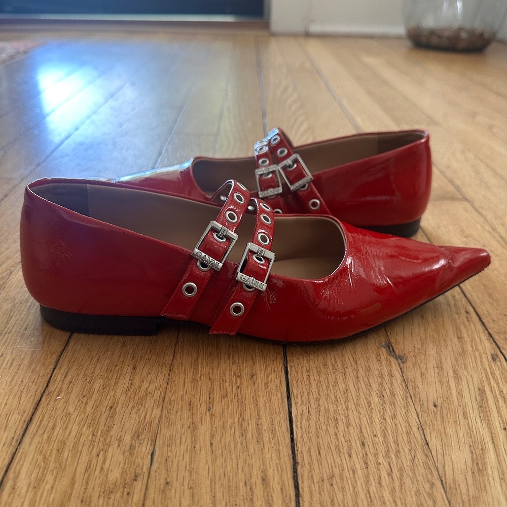 Ganni Red patent leather flats | Size 5.5